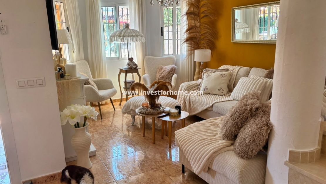 Sale - Villa - Guardamar del Segura - El Raso