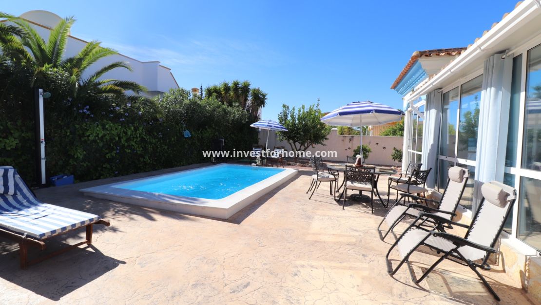 Sale - Villa - Hondón de las Nieves - Inland