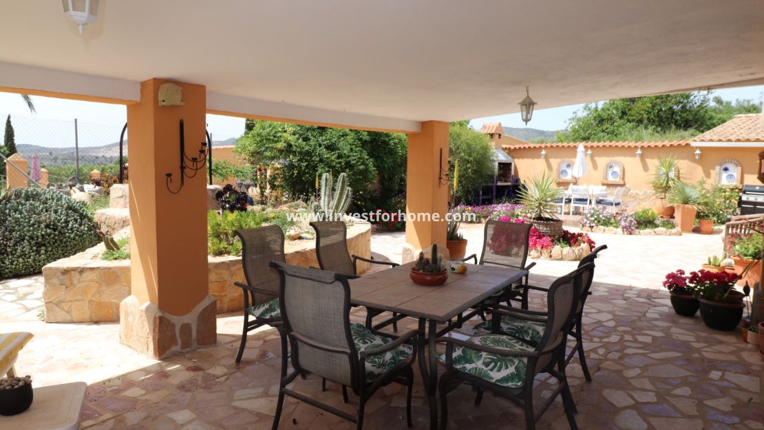Sale - Villa - Hondón de las Nieves - Inland
