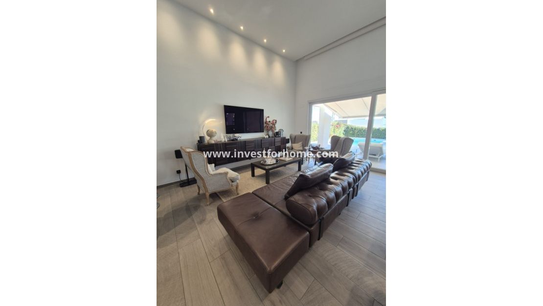 Sale - Villa - La Finca Golf Resort - Inland