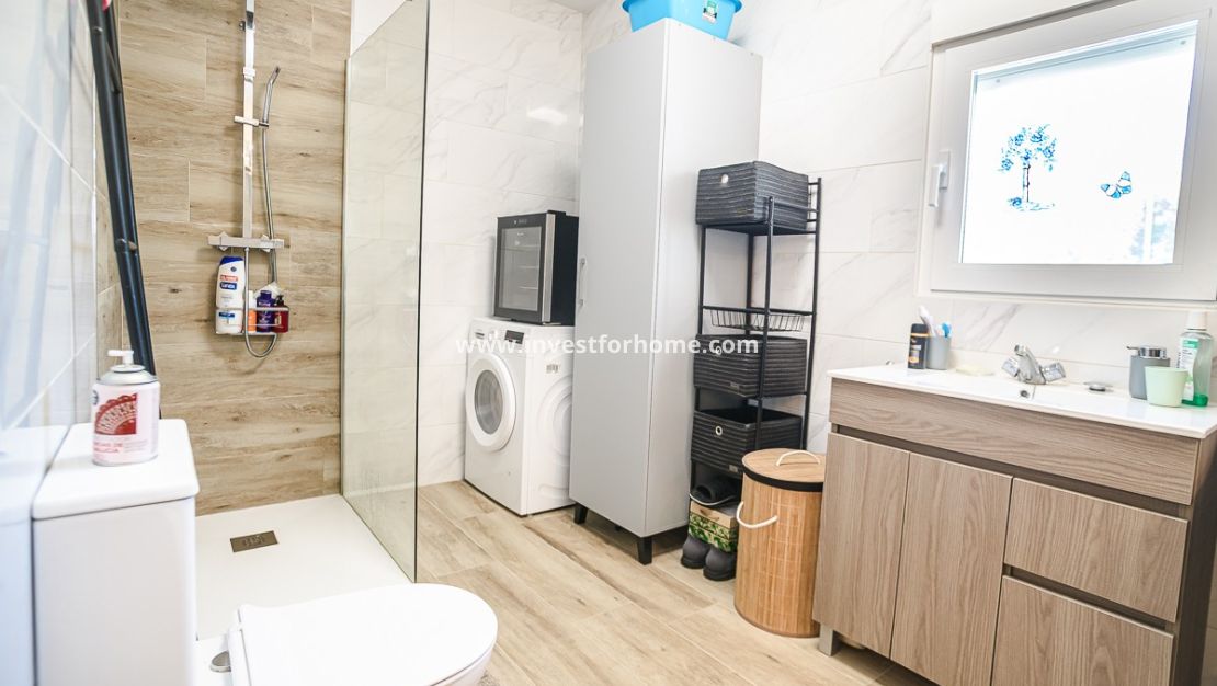 Sale - Villa - La Marina - Costa Blanca