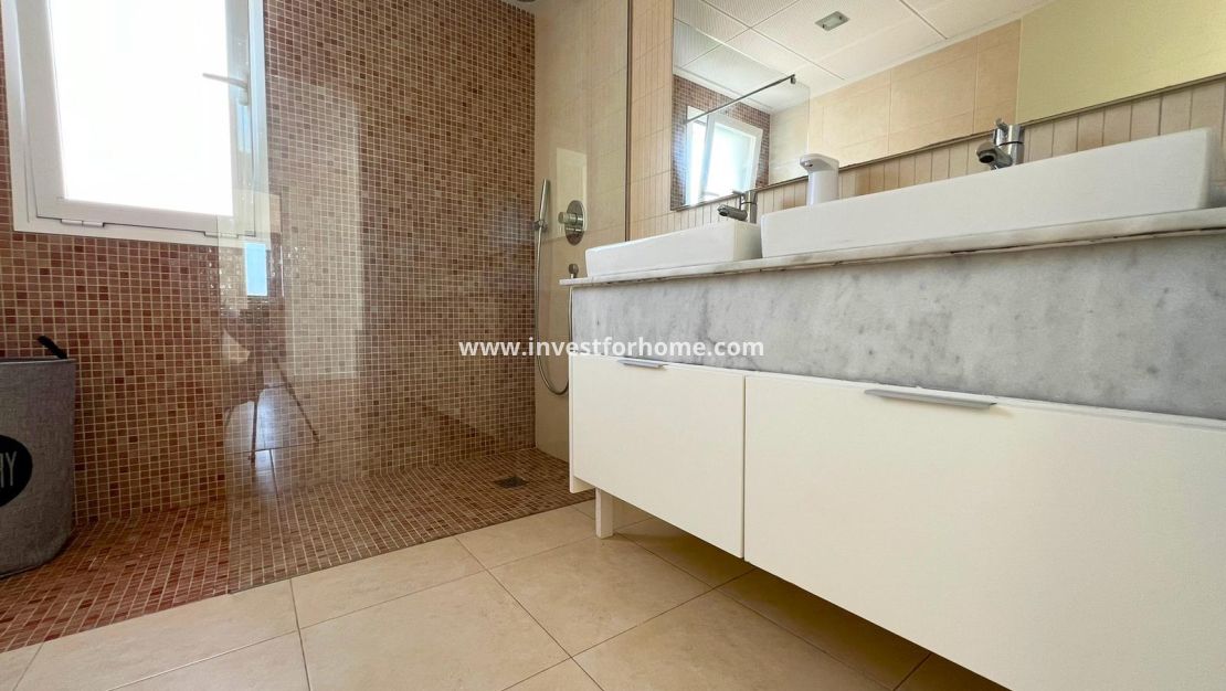 Sale - Villa - La Marina - La Marina / El Pinet