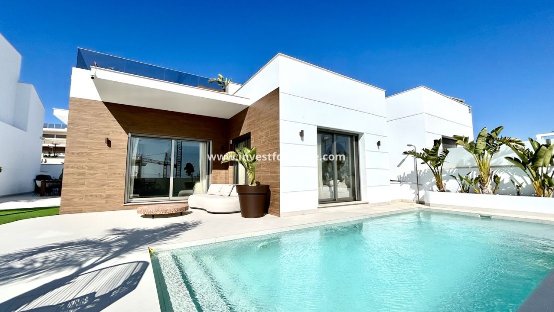 Sale - Villa - Las Filipinas - Inland