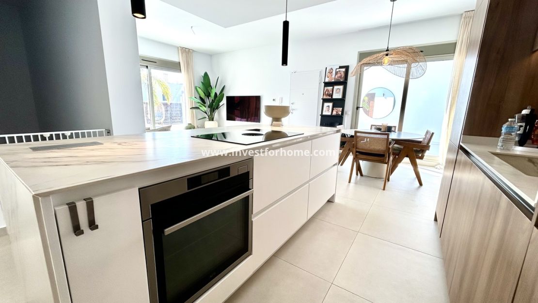 Sale - Villa - Las Filipinas - Inland