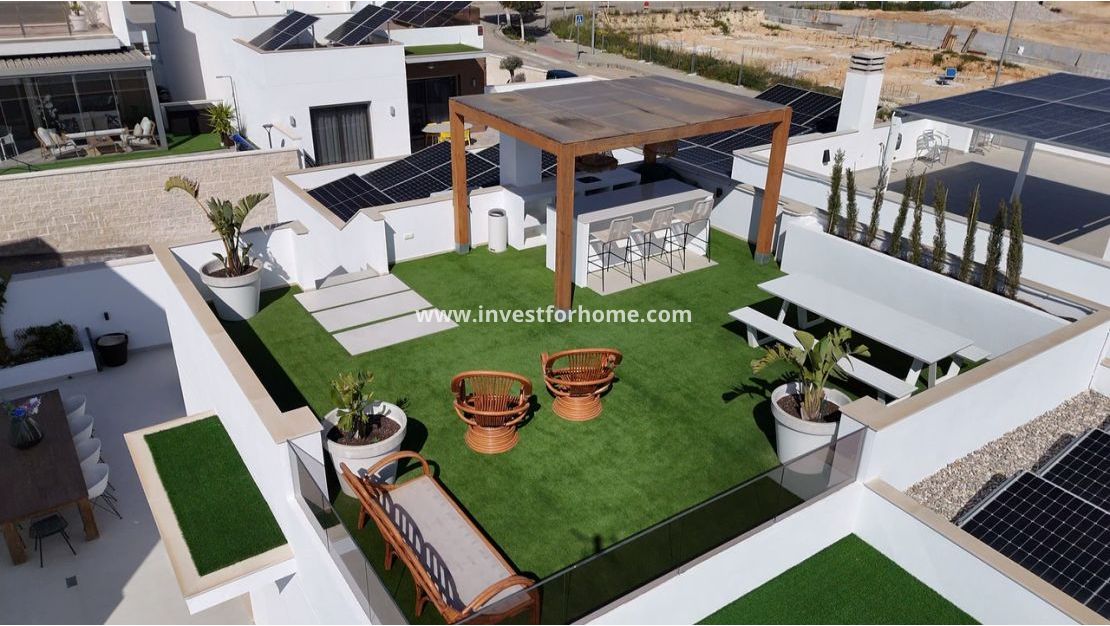 Sale - Villa - Las Filipinas - Inland