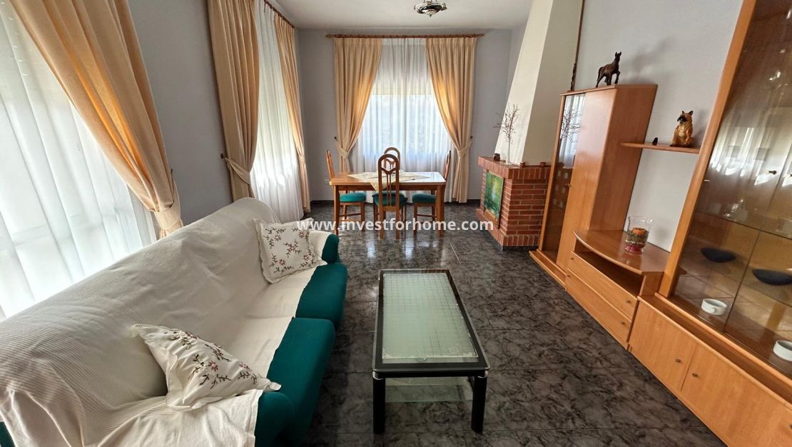 Sale - Villa - Los Alcázares - Las Lomas Del Rame-bahía Bella