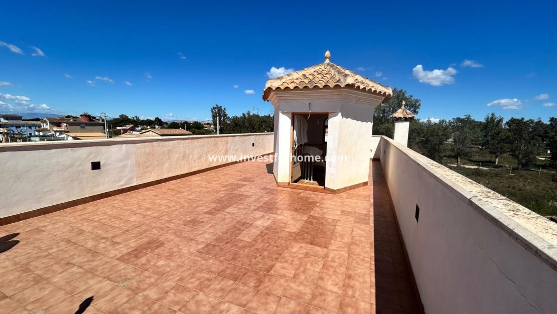 Sale - Villa - Los Alcázares - Las Lomas Del Rame-bahía Bella