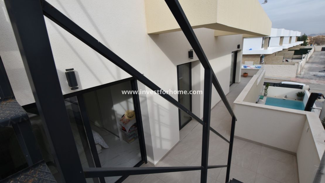 Sale - Villa - Los Montesinos - Costa Blanca