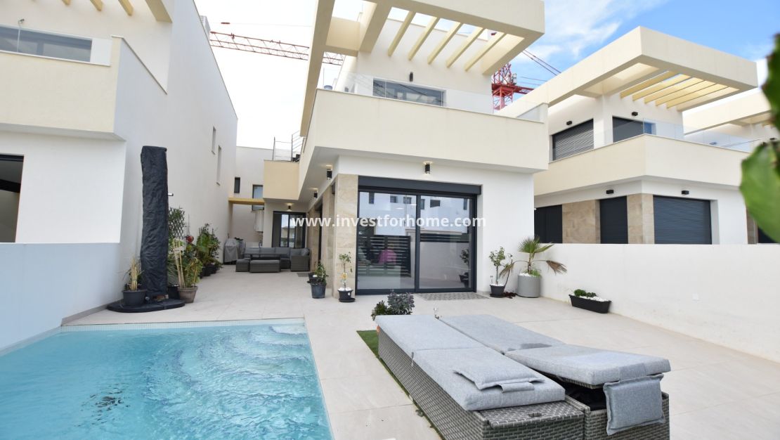 Sale - Villa - Los Montesinos - Costa Blanca