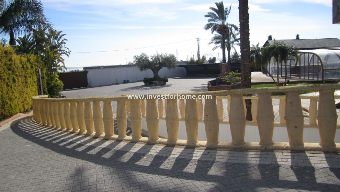 Sale - Villa - Los Montesinos - Costa Blanca