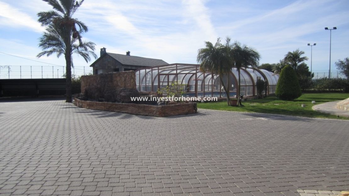 Sale - Villa - Los Montesinos - Costa Blanca