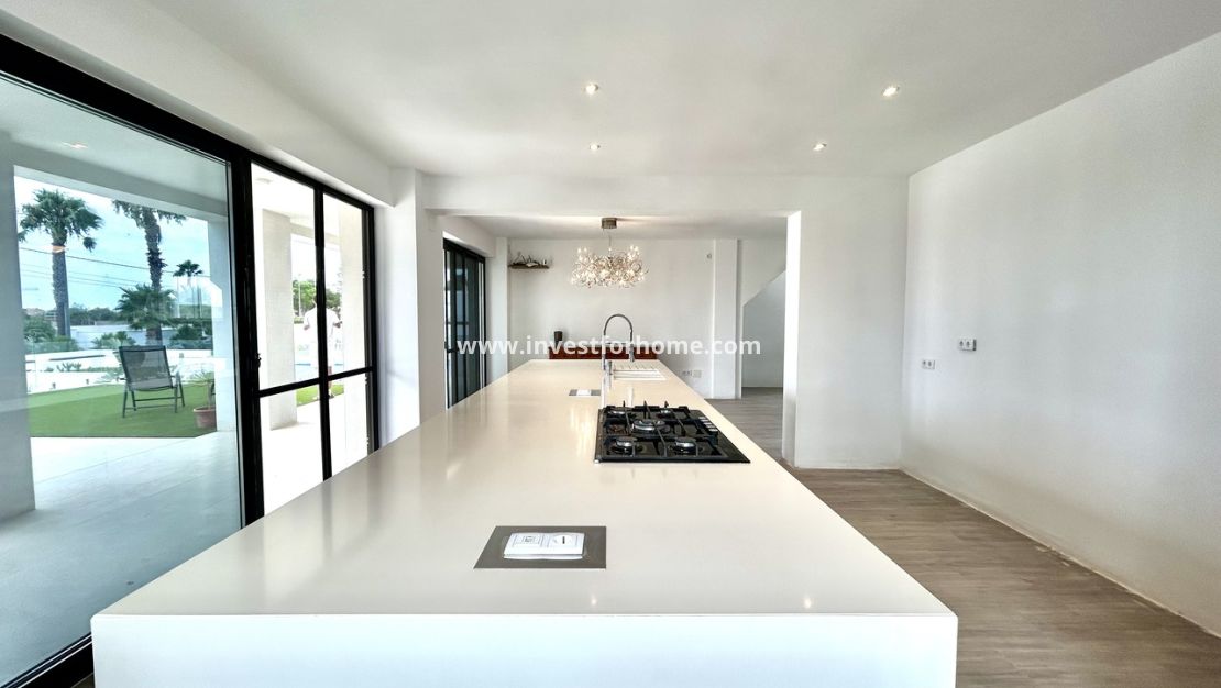 Sale - Villa - Los Montesinos - Costa Blanca