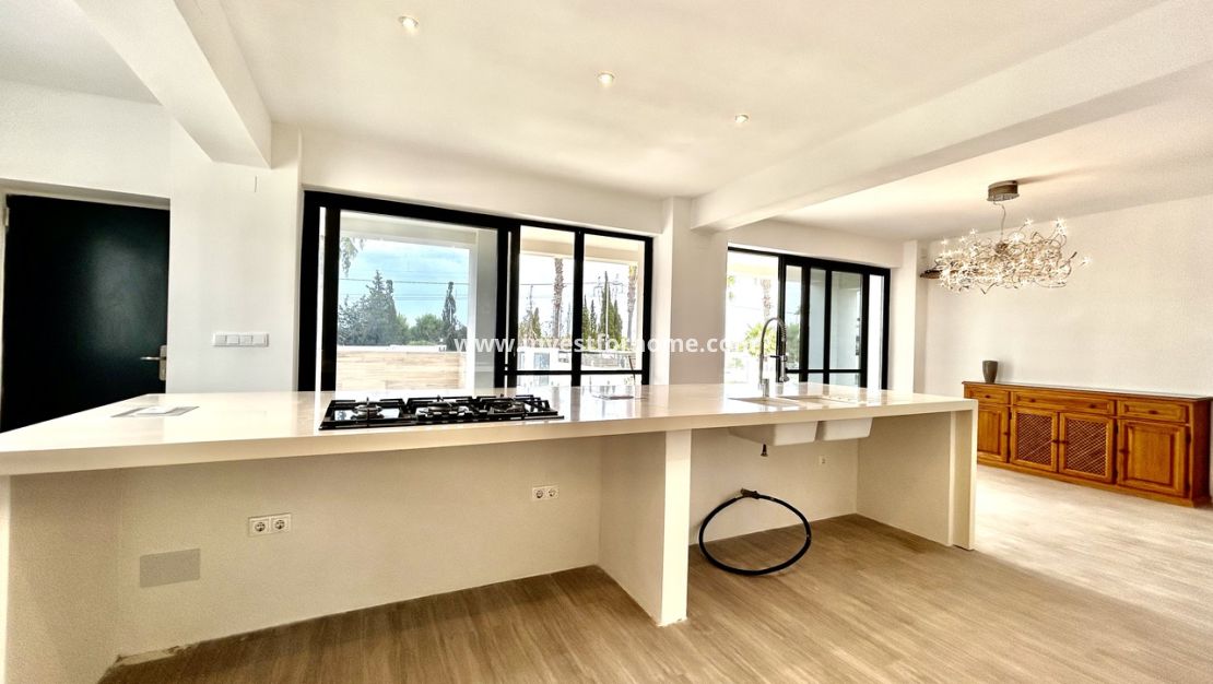 Sale - Villa - Los Montesinos - Costa Blanca