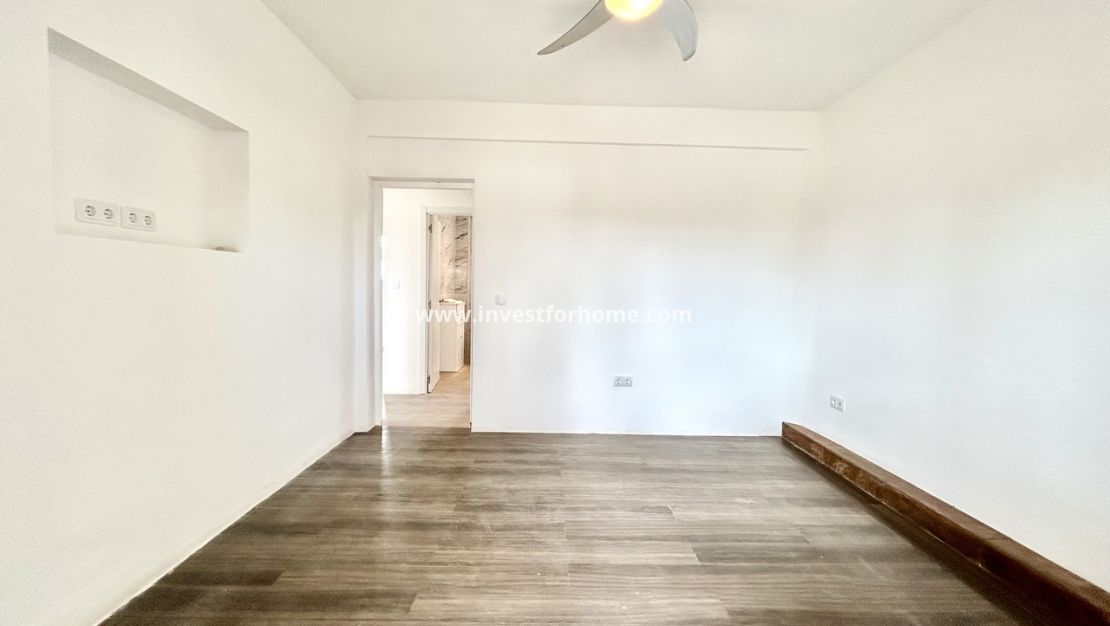 Sale - Villa - Los Montesinos - Costa Blanca
