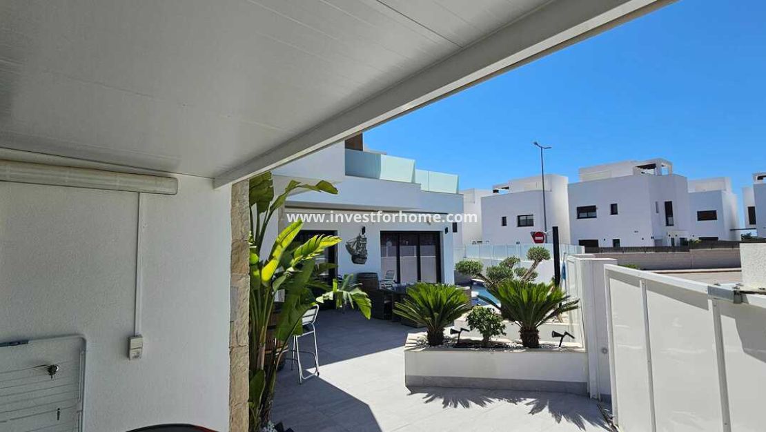 Sale - Villa - Los Montesinos - Costa Blanca
