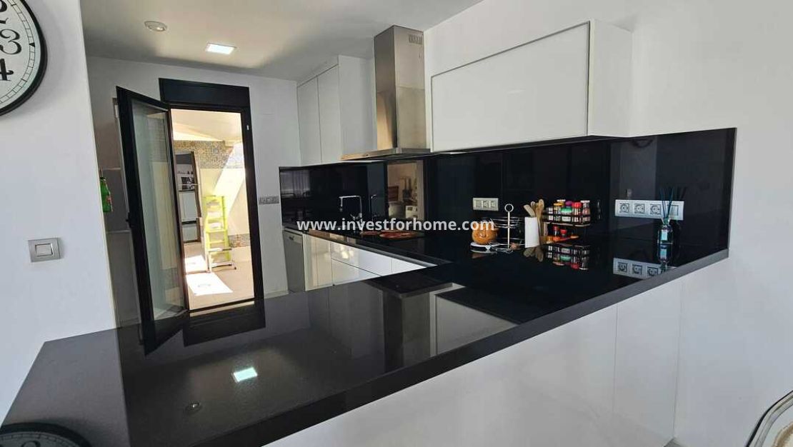Sale - Villa - Los Montesinos - Costa Blanca