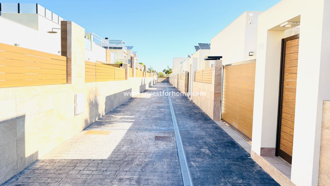 Sale - Villa - Los Montesinos - La Herrada