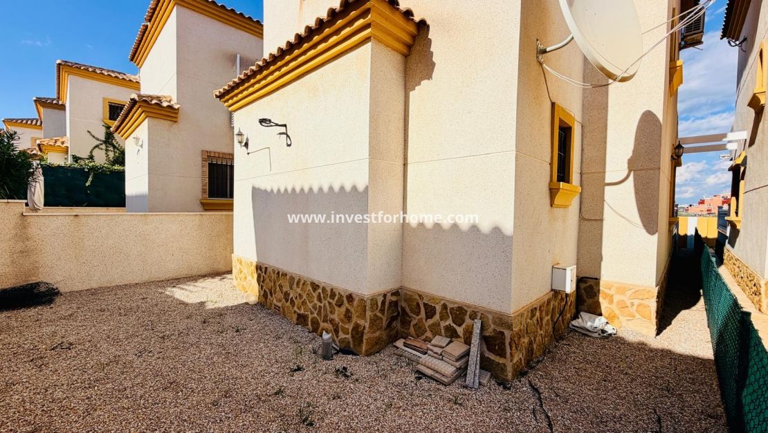 Sale - Villa - Los Montesinos - La Herrada