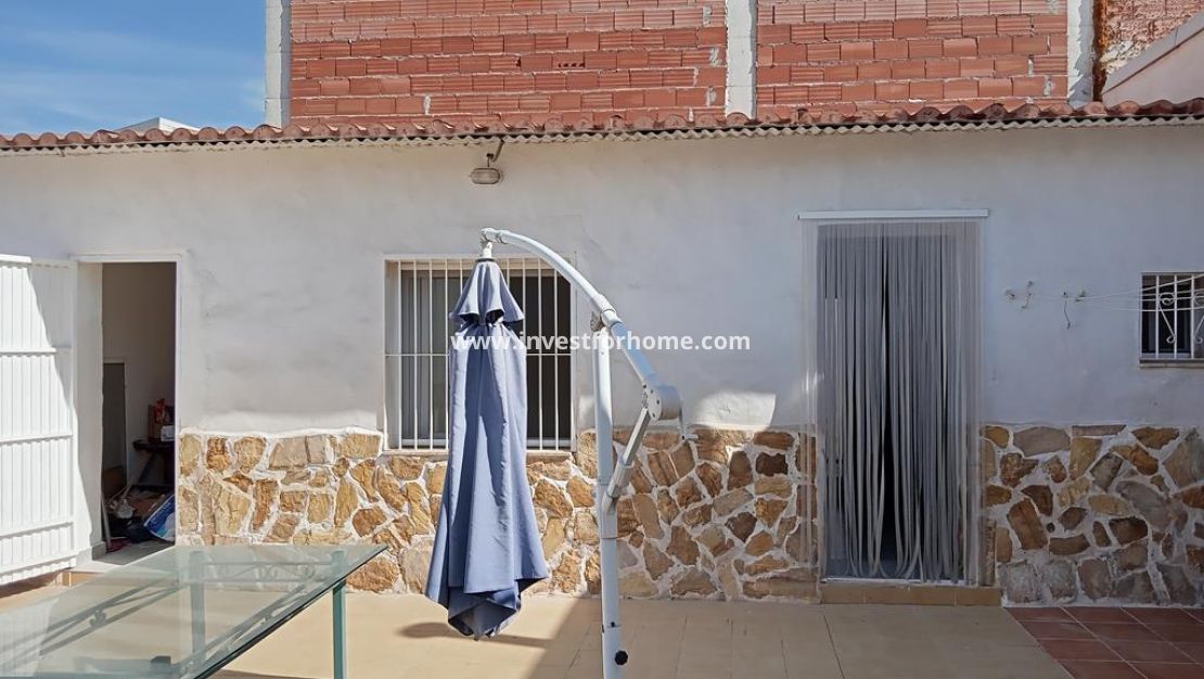 Sale - Villa - Los Montesinos - PUEBLO CENTRO