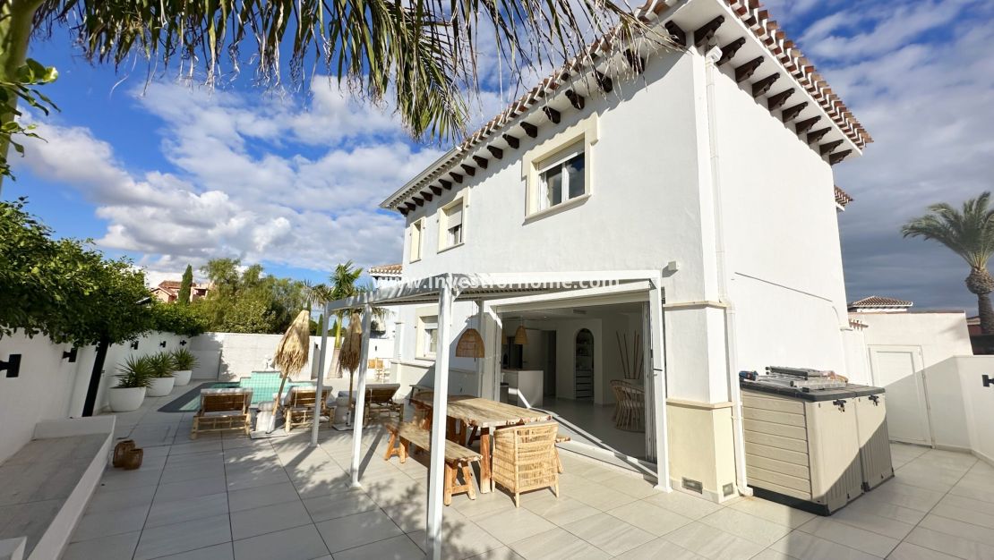 Sale - Villa - Mar Menor Golf Resort - Inland