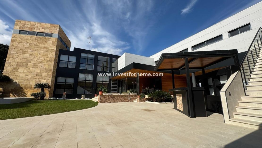 Sale - Villa - Orihuela Costa - Altos De Campoamor