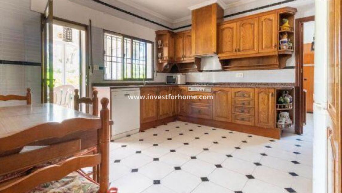 Sale - Villa - Orihuela Costa - Cabo Roig