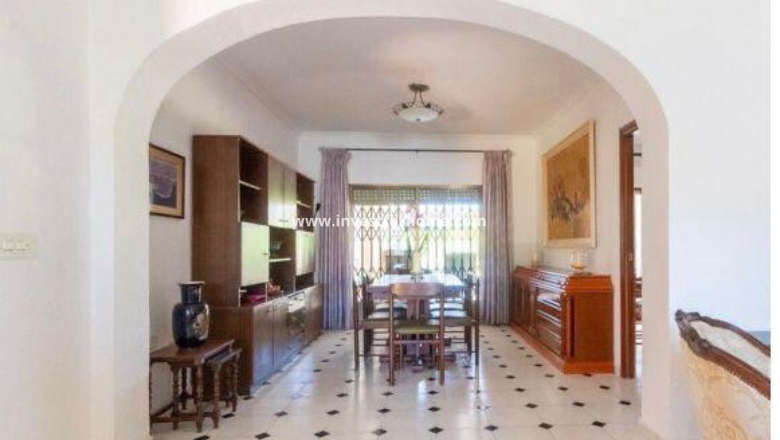 Sale - Villa - Orihuela Costa - Cabo Roig