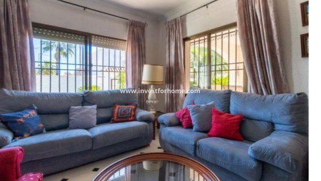 Sale - Villa - Orihuela Costa - Cabo Roig