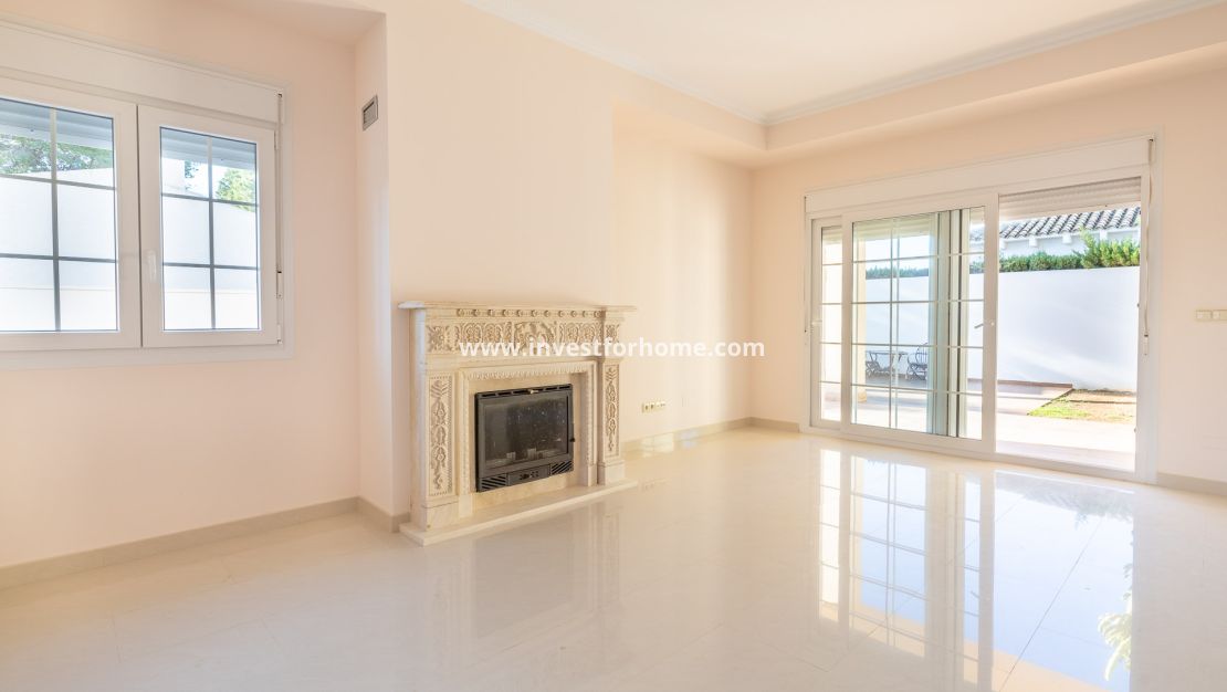 Sale - Villa - Orihuela Costa - Cabo Roig