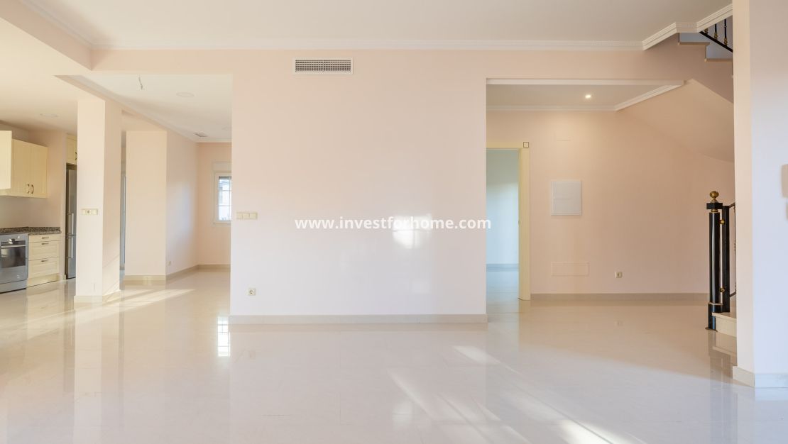 Sale - Villa - Orihuela Costa - Cabo Roig