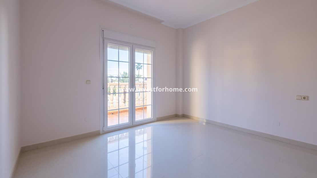 Sale - Villa - Orihuela Costa - Cabo Roig