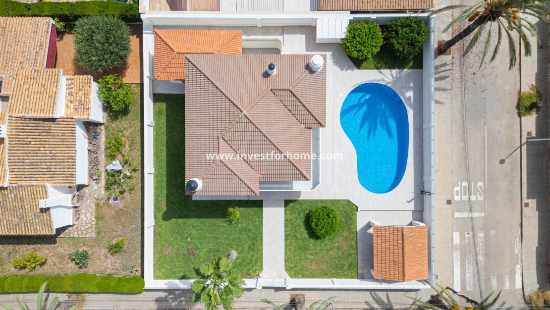 Sale - Villa - Orihuela Costa - Cabo Roig