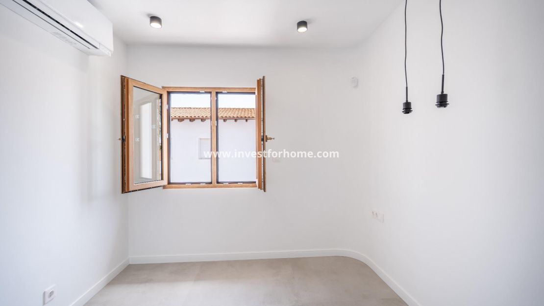 Sale - Villa - Orihuela Costa - Cabo Roig