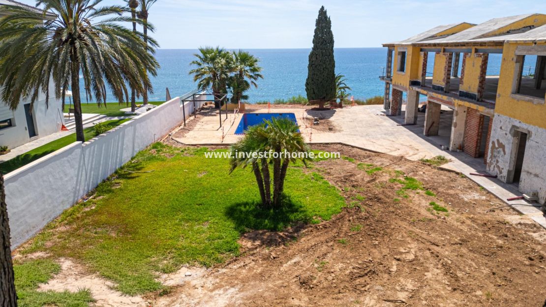 Sale - Villa - Orihuela Costa - Cabo Roig