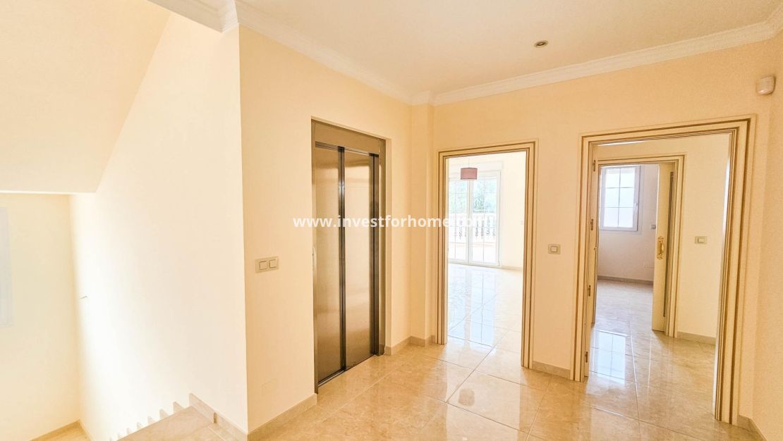 Sale - Villa - Orihuela Costa - Cabo Roig