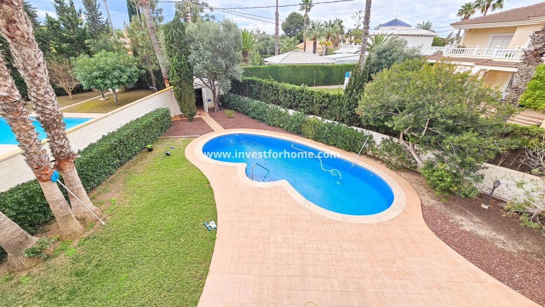 Sale - Villa - Orihuela Costa - Cabo Roig