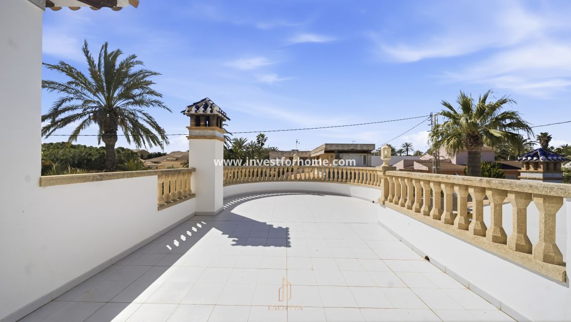 Sale - Villa - Orihuela Costa - Cabo Roig