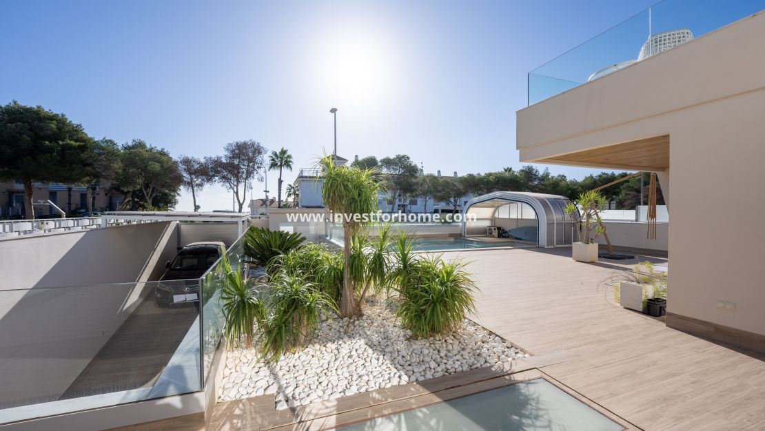 Sale - Villa - Orihuela Costa - Cabo Roig