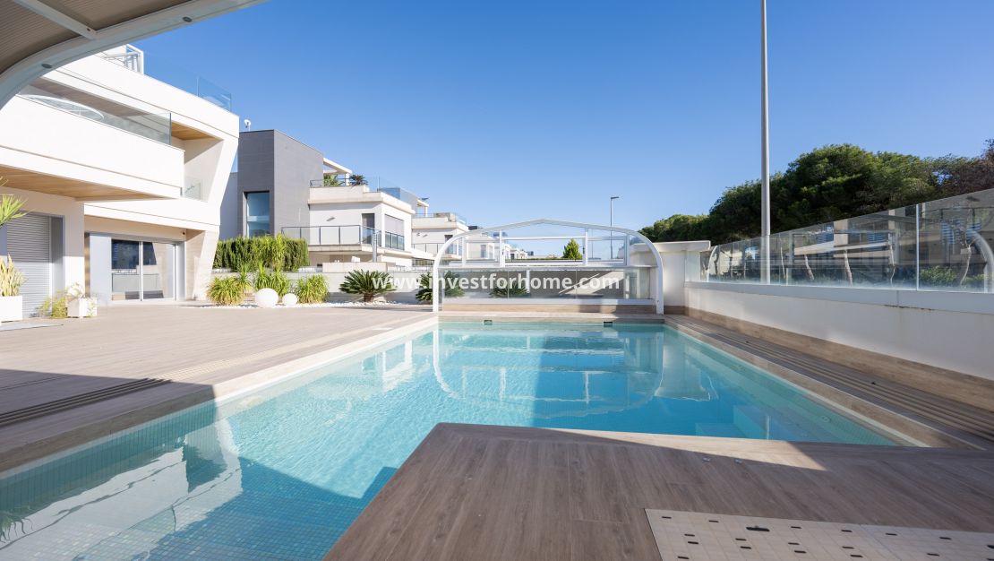 Sale - Villa - Orihuela Costa - Cabo Roig