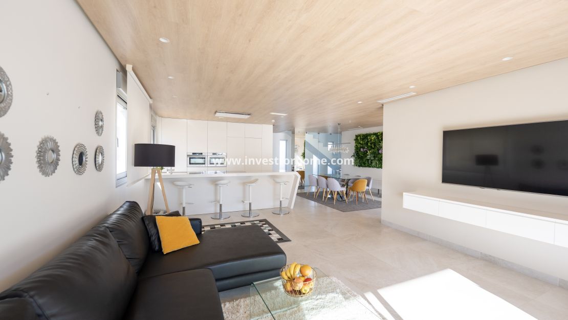 Sale - Villa - Orihuela Costa - Cabo Roig