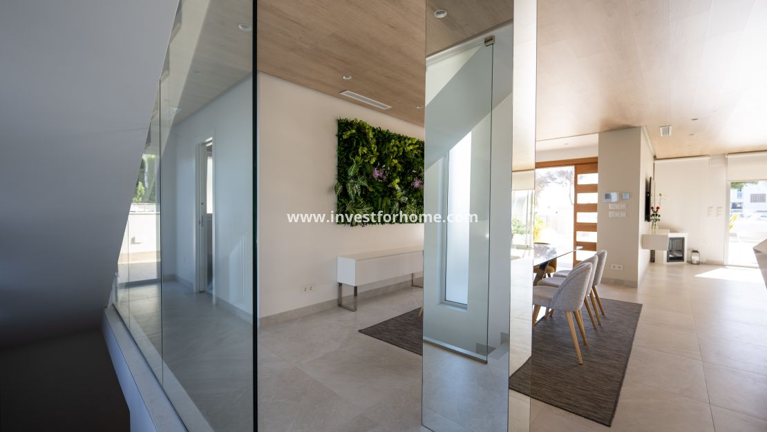 Sale - Villa - Orihuela Costa - Cabo Roig