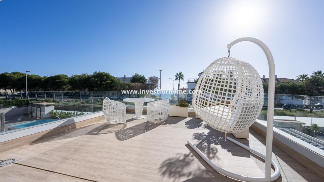 Sale - Villa - Orihuela Costa - Cabo Roig