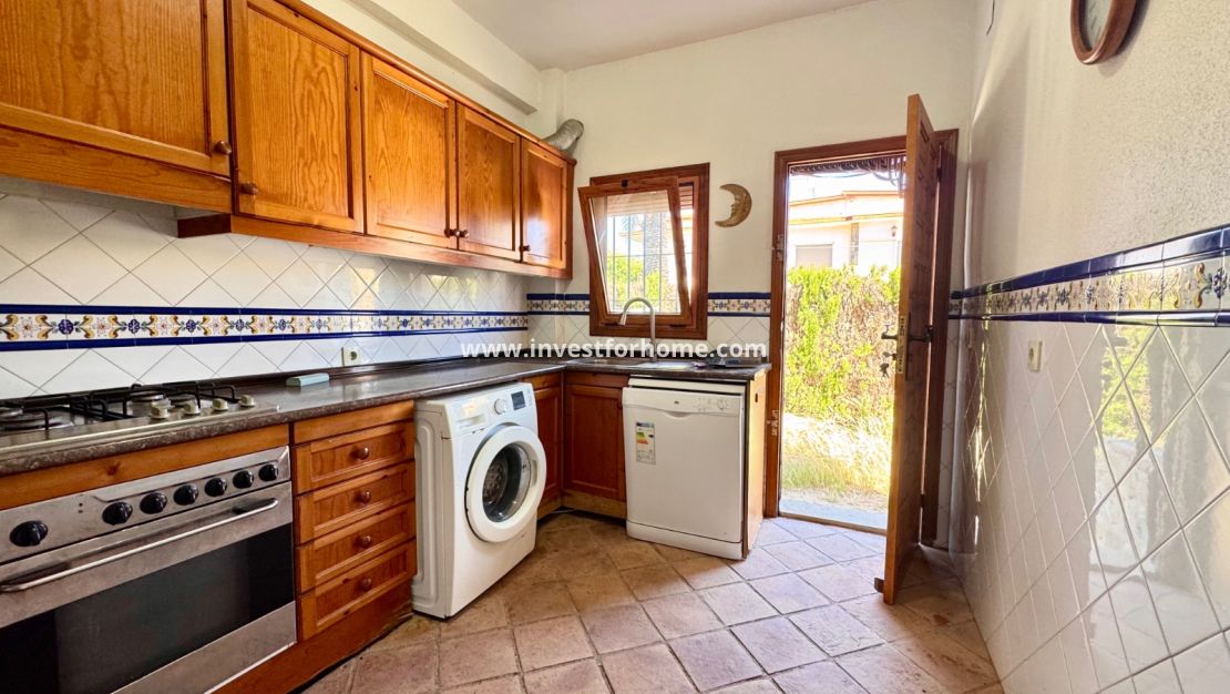 Sale - Villa - Orihuela Costa - Cabo Roig