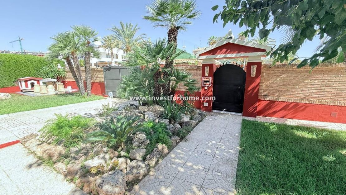 Sale - Villa - Orihuela Costa - Campoamor