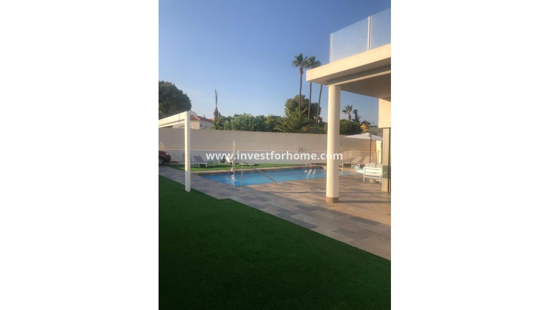 Sale - Villa - Orihuela Costa - Costa Blanca