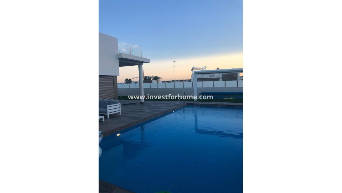 Sale - Villa - Orihuela Costa - Costa Blanca