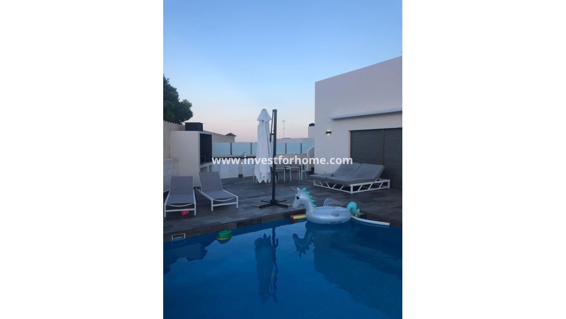 Sale - Villa - Orihuela Costa - Costa Blanca