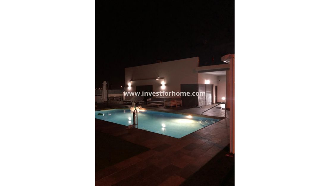 Sale - Villa - Orihuela Costa - Costa Blanca