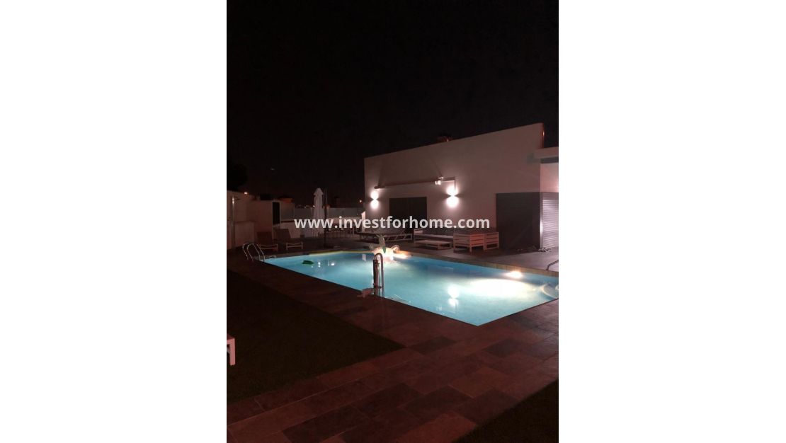 Sale - Villa - Orihuela Costa - Costa Blanca