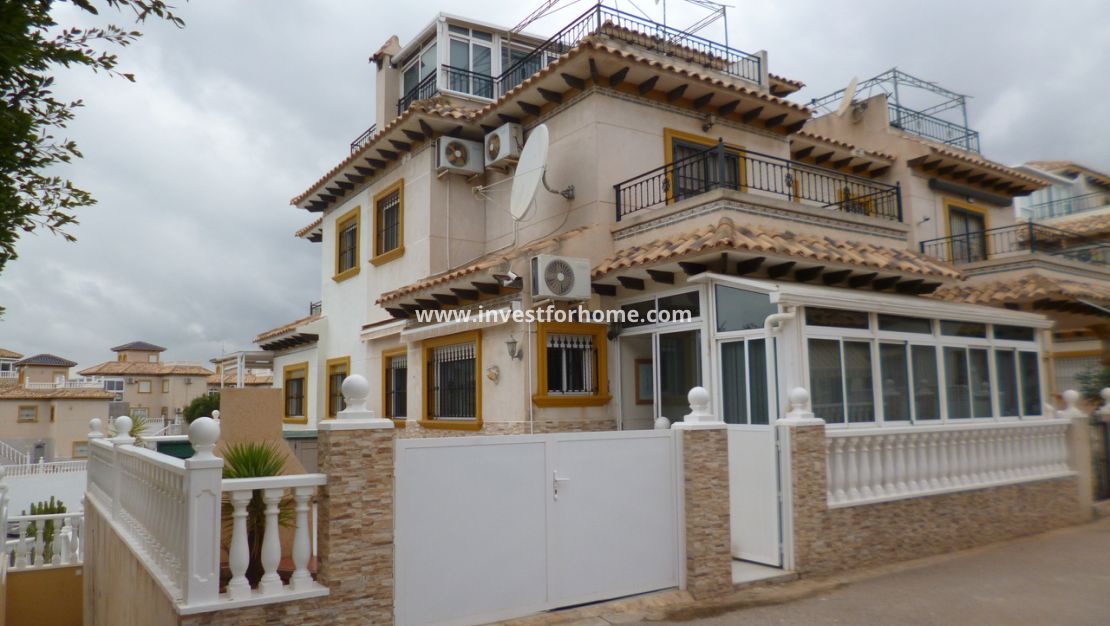 Sale - Villa - Orihuela Costa - Costa Blanca